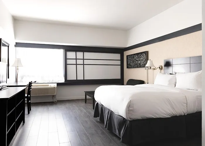 Hotel Ruby Foo\'S